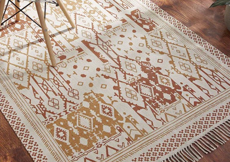 Dhurries vs. Carpets: Understanding the Differences and Benefits
